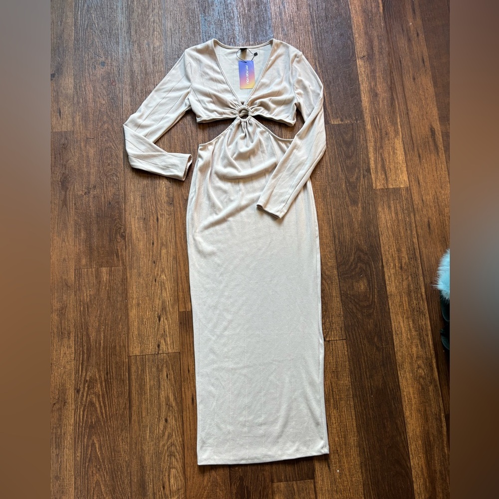 Elegant Long Sleeve Beige Maxi Dress